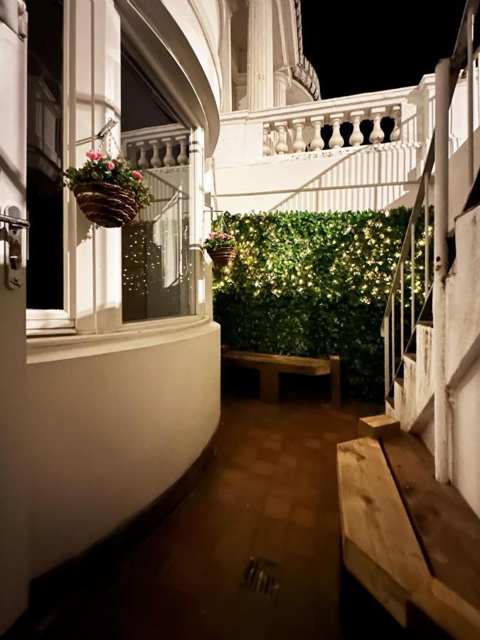 Liam Place Near Hyde Park - 1 Double Bed, 1 Sofa Bed, Spacious Apartment, Private Entrance Londra Exterior foto