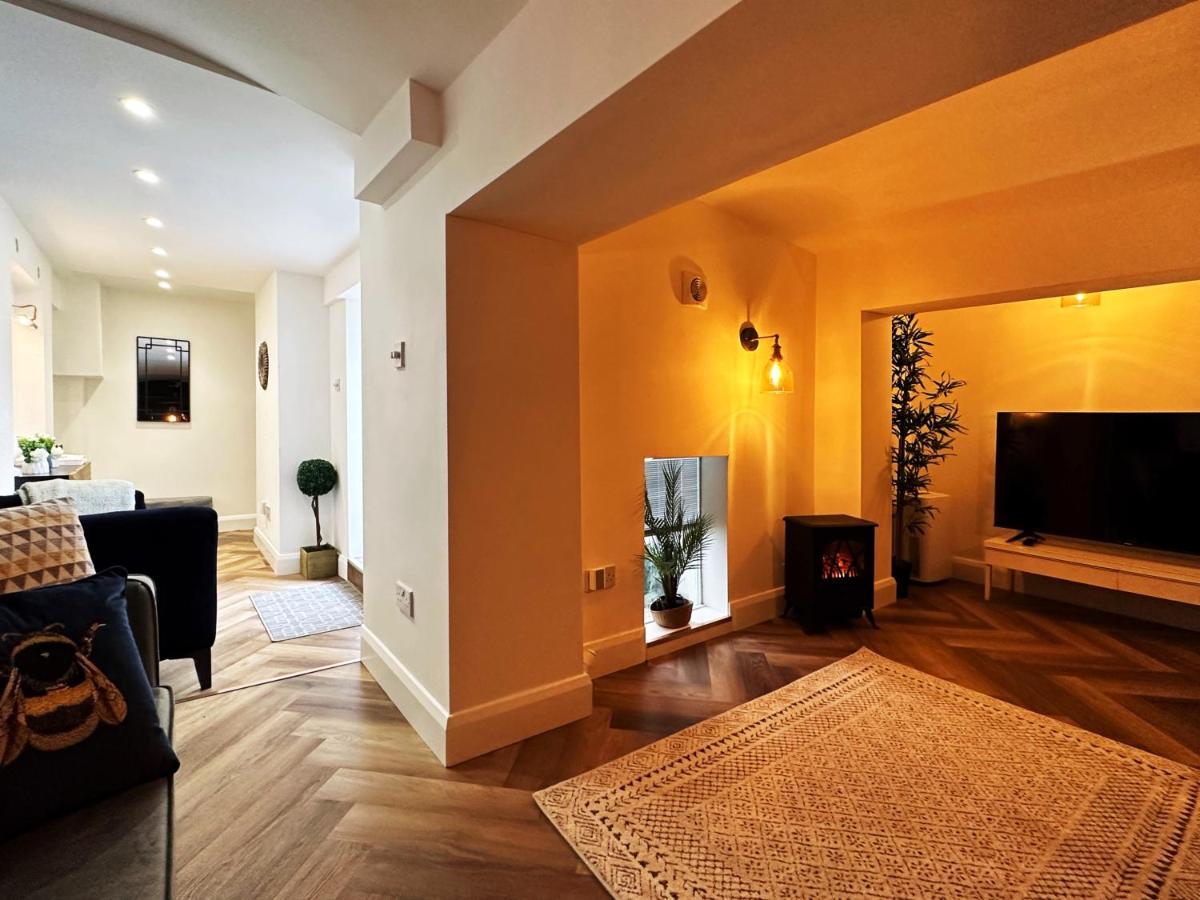 Liam Place Near Hyde Park - 1 Double Bed, 1 Sofa Bed, Spacious Apartment, Private Entrance Londra Exterior foto