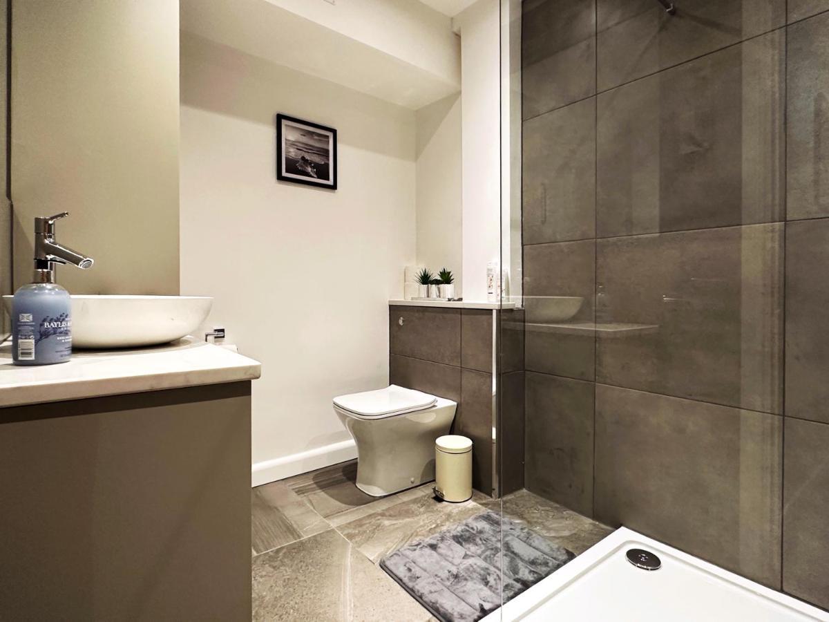 Liam Place Near Hyde Park - 1 Double Bed, 1 Sofa Bed, Spacious Apartment, Private Entrance Londra Exterior foto