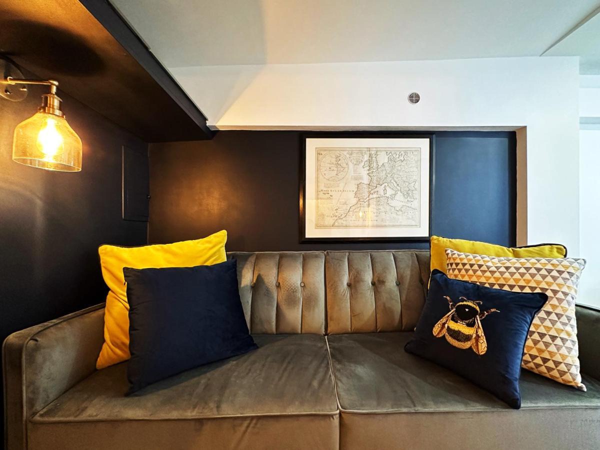 Liam Place Near Hyde Park - 1 Double Bed, 1 Sofa Bed, Spacious Apartment, Private Entrance Londra Exterior foto