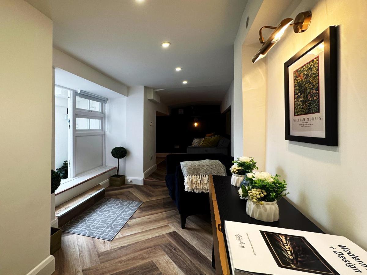 Liam Place Near Hyde Park - 1 Double Bed, 1 Sofa Bed, Spacious Apartment, Private Entrance Londra Exterior foto